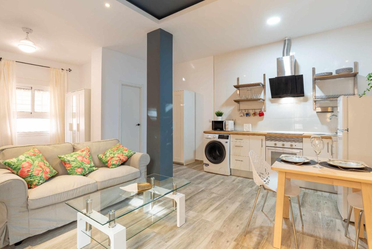 מאלגה Vialia Suites Cinema מראה חיצוני תמונה